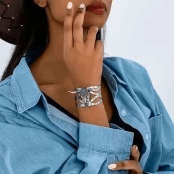 Western Turquoise Bull Head Cuff Bracelet - Picture 2 of 7